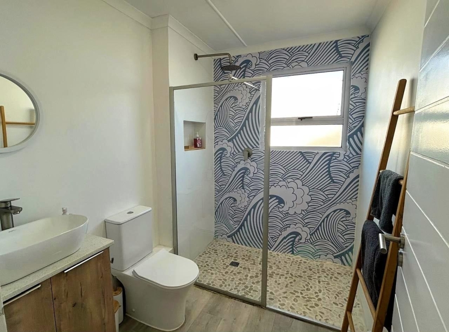  Bedroom Property for Sale in Wavecrest Eastern Cape
